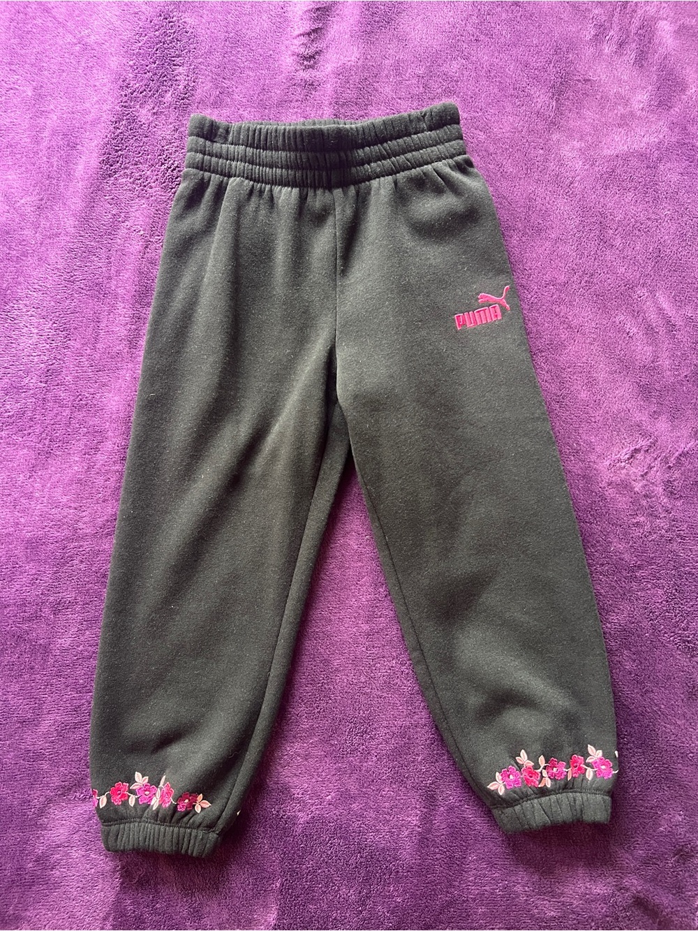 Puma Girls Black Sweatpants with Pink Floral Embroidery NWOT SIZE 5
